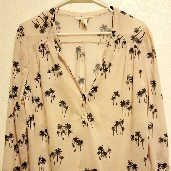 Cream color with palm tree imprint, long sleeve - Picture 3 of 4